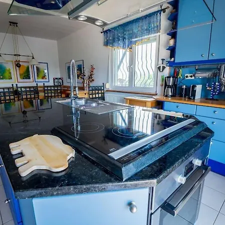Holiday home Big House With A Huge Garden And Barbecue Area!
