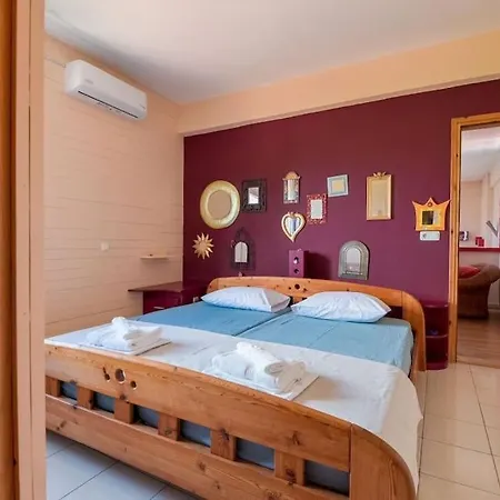 Big House With A Huge Garden And Barbecue Area! Holiday home Flogita