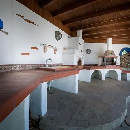 Big House With A Huge Garden And Barbecue Area! Feriehus Flogita