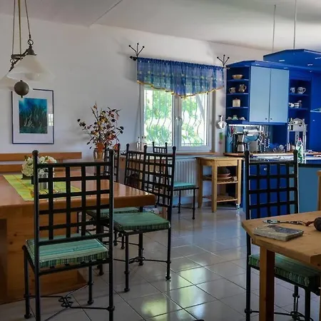 Big House With A Huge Garden And Barbecue Area! Holiday home
