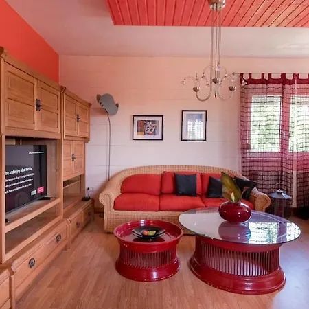 Big House With A Huge Garden And Barbecue Area! *