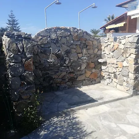 Holiday home Big House With A Huge Garden And Barbecue Area! *