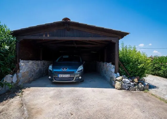 度假居 Big House With A Huge Garden And Barbecue Area!