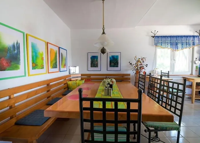 Big House With A Huge Garden And Barbecue Area! * 弗洛伊塔